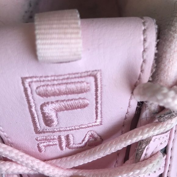 fila disruptor 2 embroidery